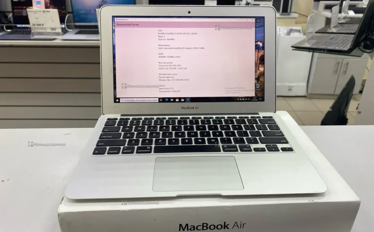 Ноутбук MacBook Air 2011 i5