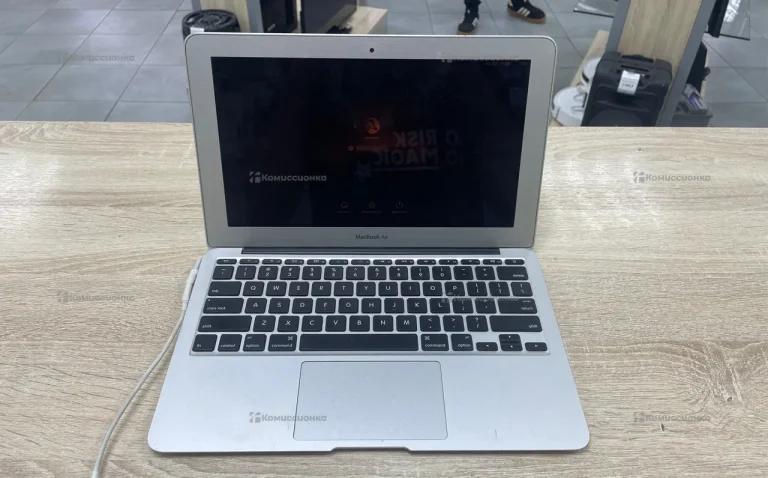 Ноутбук MacBook Air 11 Late 2010
