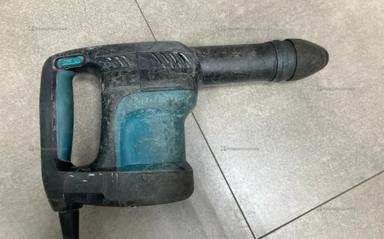 Отбойный молоток makita HM0870C