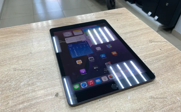 Планшет Apple iPad 8(2020) 128GB Wi-Fi
