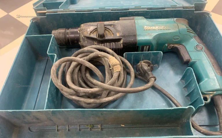 Перфоратор Makita HR2450