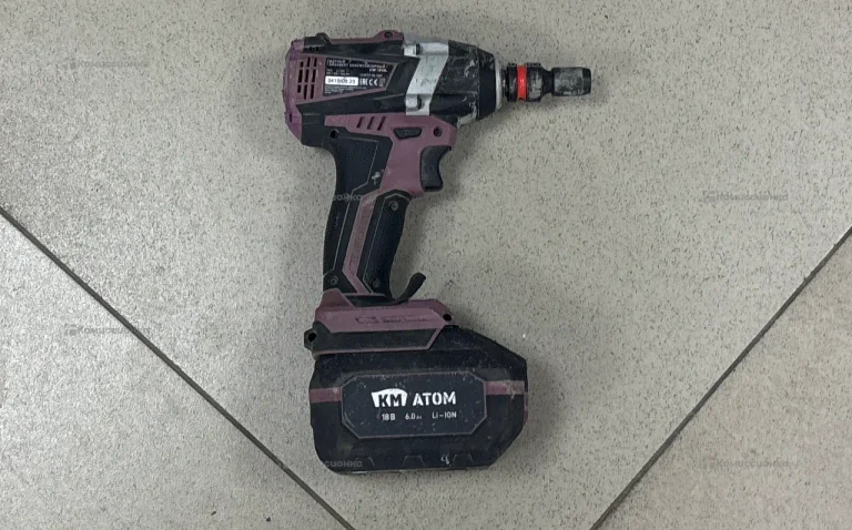 ударный гайковерт аккумуляторный Км Атом CIW-181L