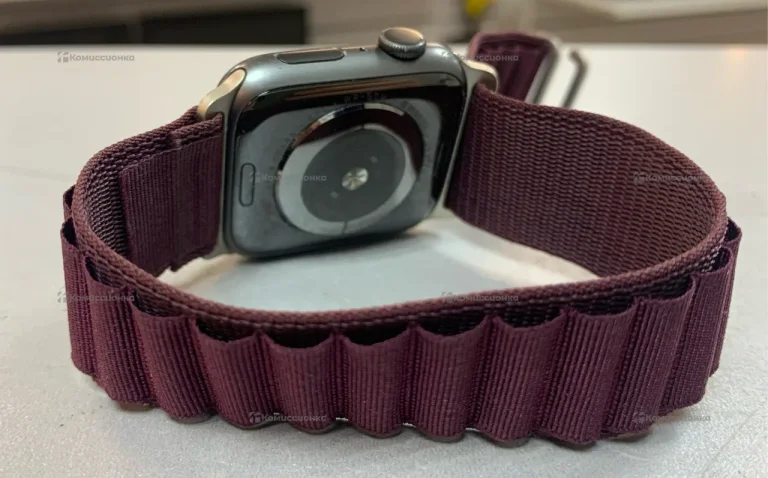 Часы  Apple Watch Series 5 44mm