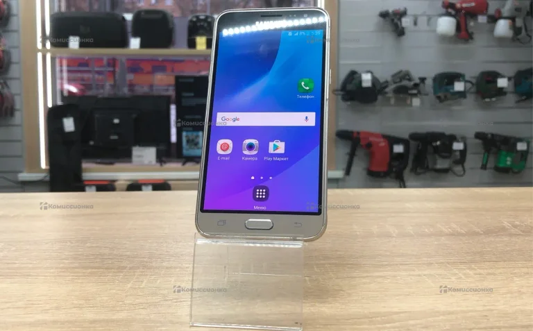 Samsung galaxy j3 8гб