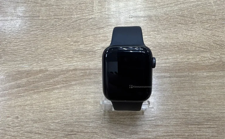 Часы  Apple Watch SE 40