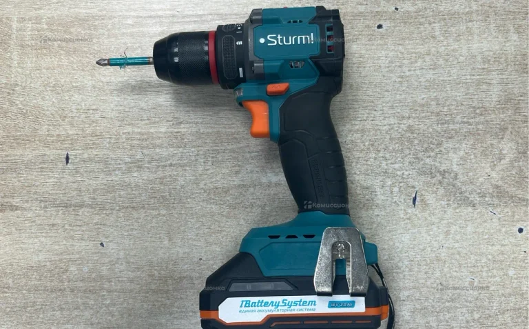 Шуруповерт STURM CD1860BL