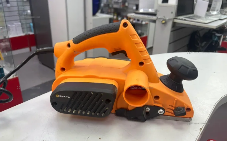 Сетевой электрорубанок ВИХРЬ Р-82/1100