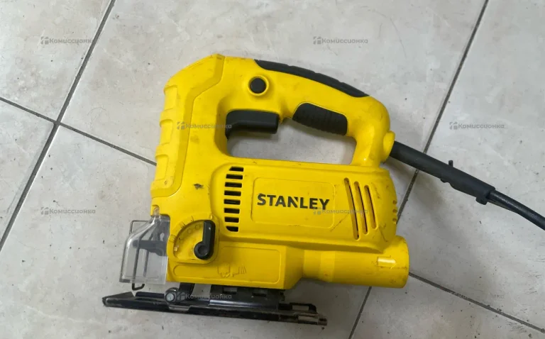 Электролобзик Stanley W600