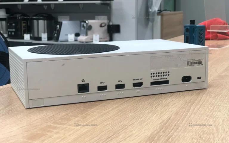 Приставка Xbox Series S 512 ГБ.