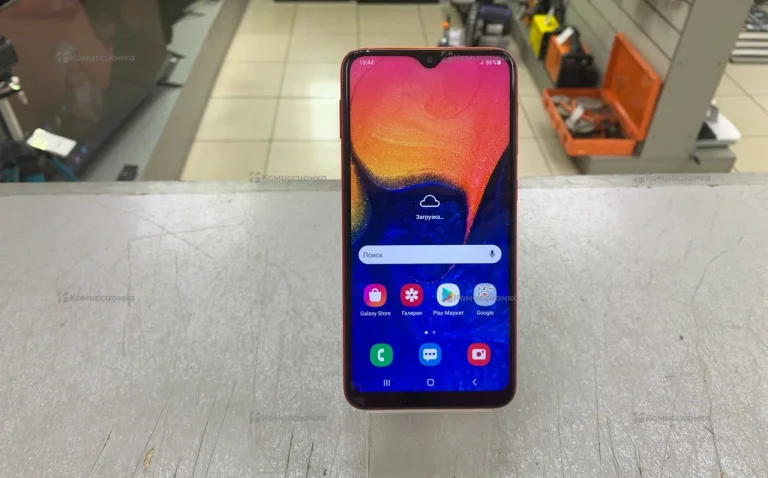 Samsung Galaxy A10 2/32 ГБ