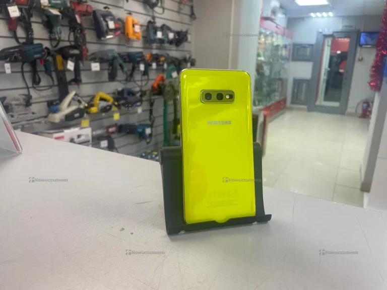 Samsung Galaxy S10e 6/128 ГБ