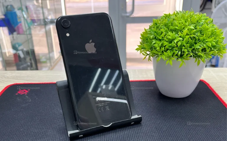Apple iPhone XR 3/64 ГБ