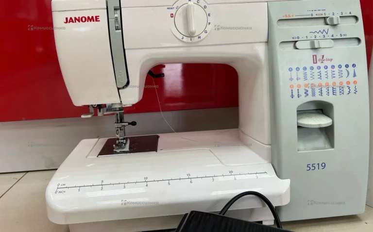 Швейная машина  Janome 5519