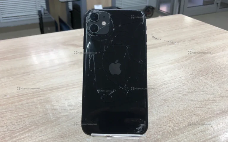 Apple iPhone 11 4/128 ГБ