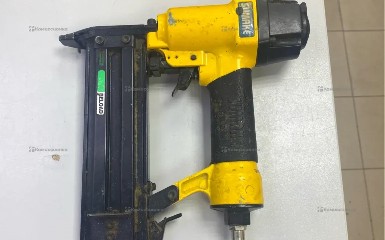 Пистолет пневмогвоздезабивной SUMAKE F18/50