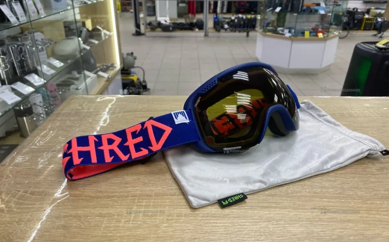 Маска сноуборда Shred