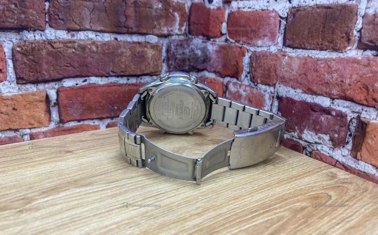 Часы  Casio Edifice EFV-C100