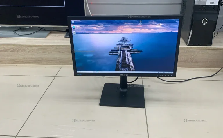 Монитор Samsung LS24E65UPLX