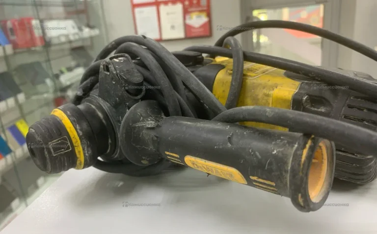 Перфоратор DeWalt D25313-QS