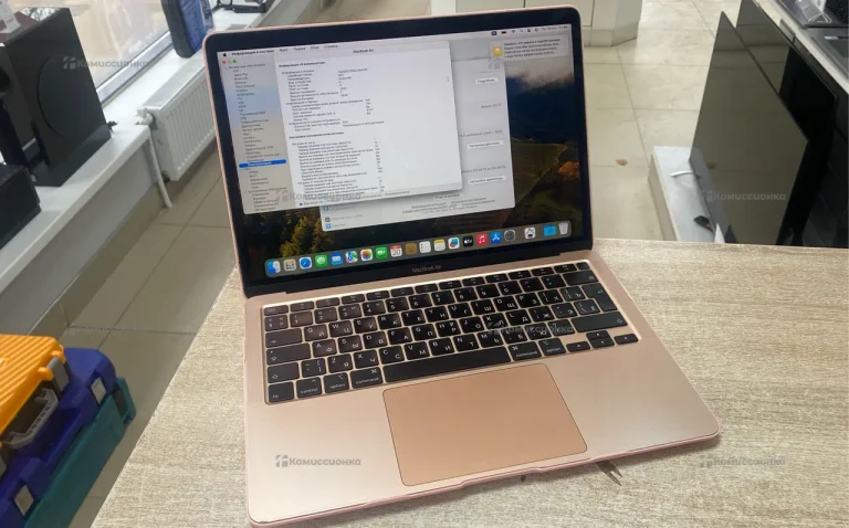 Ноутбук MacBook Air 2020 i3 8/256