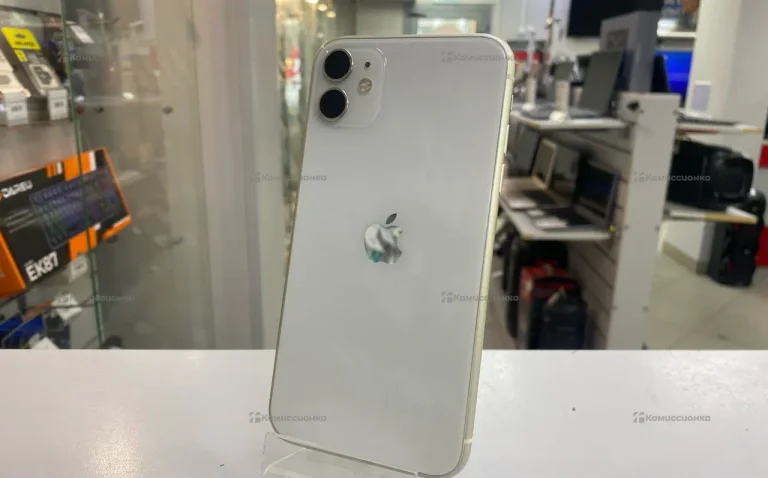 Apple iPhone 11 4/64 ГБ