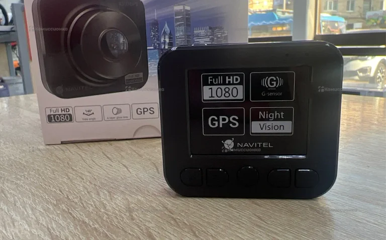 Видеорегистратор Navitel R300 GPS