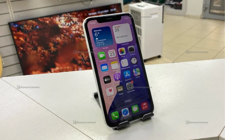 Apple iPhone XR 3/128 ГБ