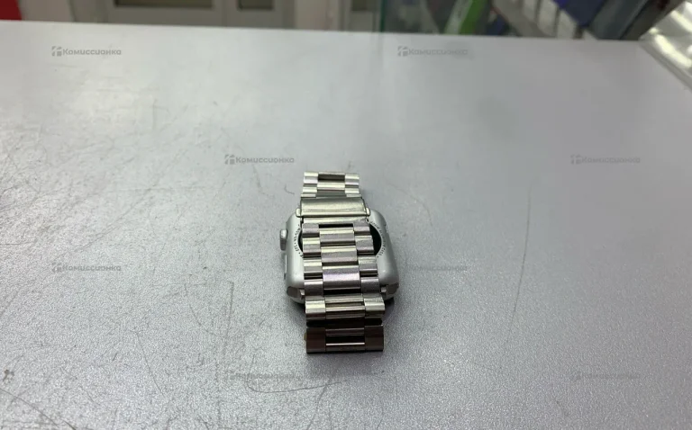Часы Apple Watch 3