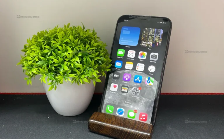 Apple iPhone 11 4/64 ГБ