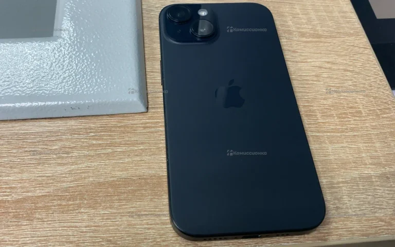 Apple iPhone 15 6/128 ГБ