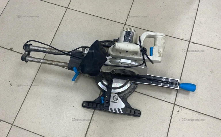 Пила торцовочная с протяжкой MacAllister SP1500WS