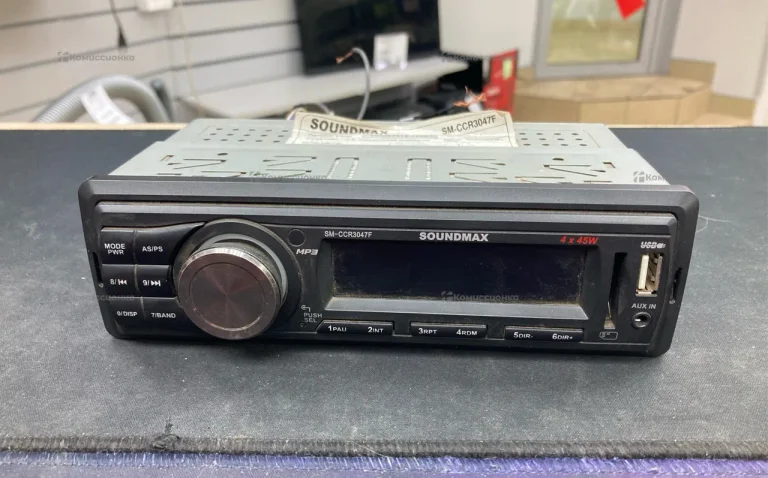 Автомагнитола Soundmax SM-ccr3047F