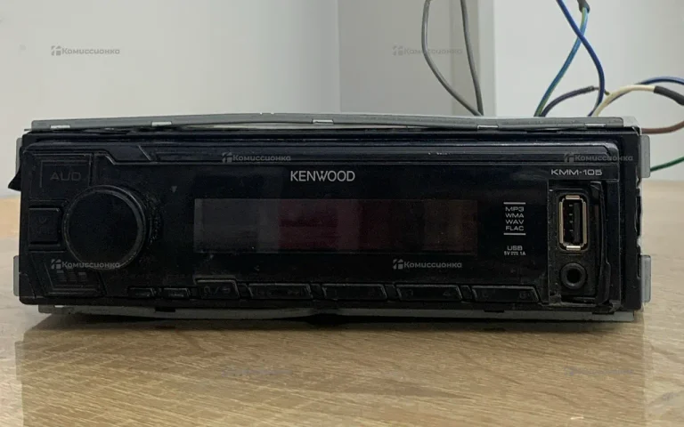 Автомагнитола  KENWOOD KMM-105