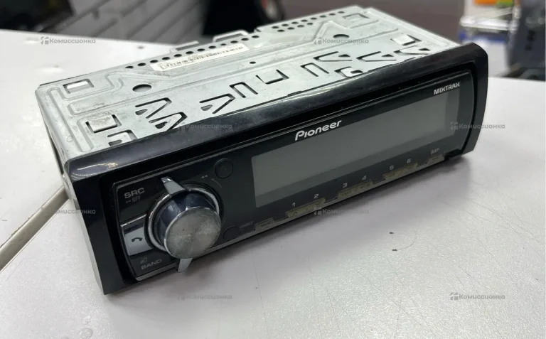 Автомагнитола  pioneer mvh-x560bt