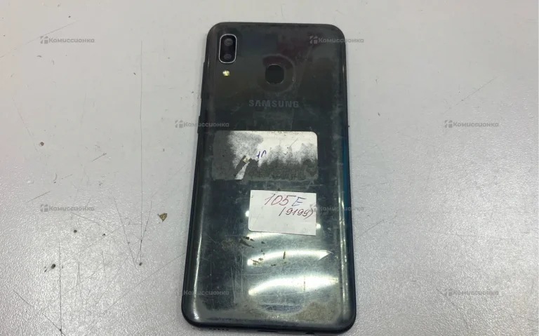 Samsung Galaxy A20 3/32 ГБ