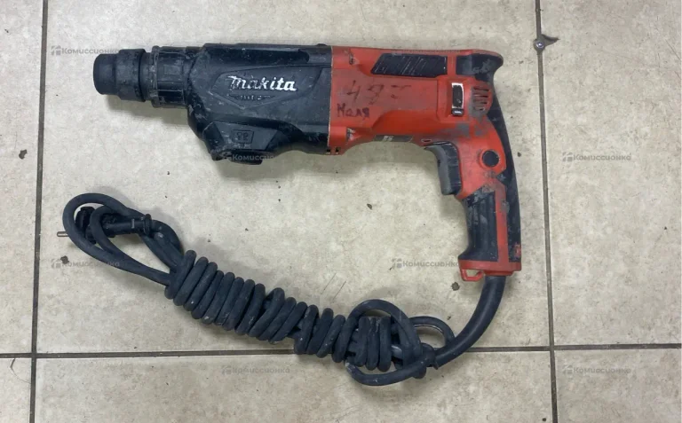 Перфоратор makita M8701