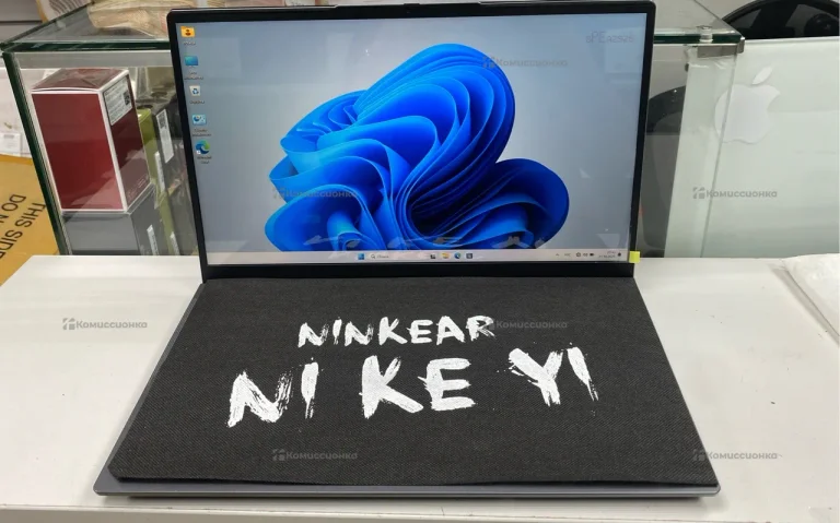 Ноутбук  NinKear A15 Plus