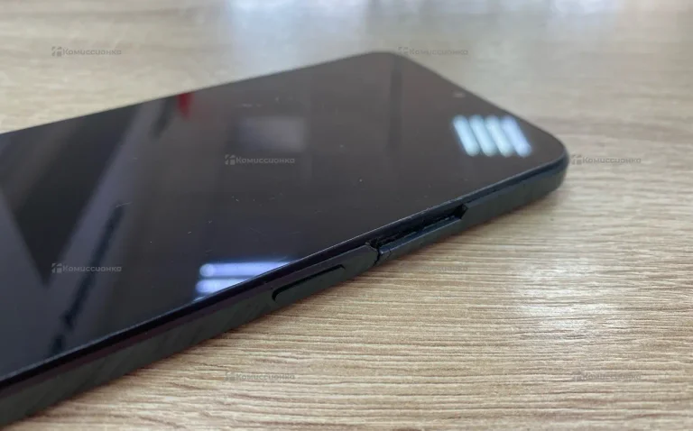 Телефон Realme c30s