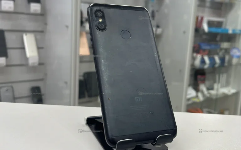 Xiaomi Mi A2 Lite 3/32 ГБ