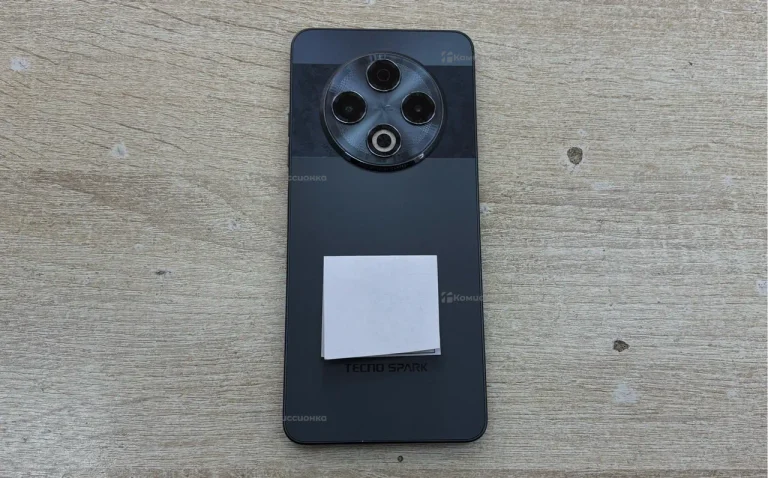 Tecno Spark 30 8/256 ГБ