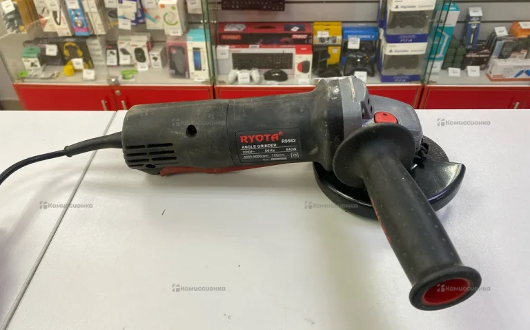 УШМ Ryota R9562