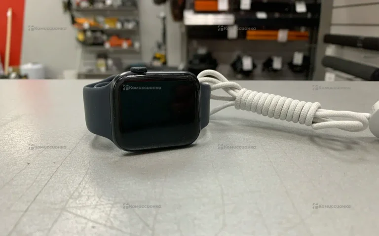 Часы Apple Watch SE 3 44mm