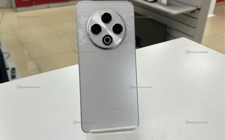 Tecno Spark 30 5G 8/256 ГБ