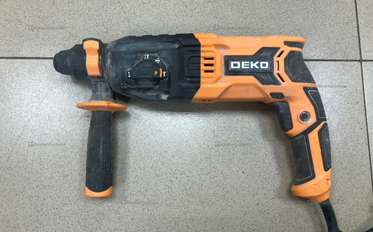 Перфоратор сетевой DEKO DKH950W