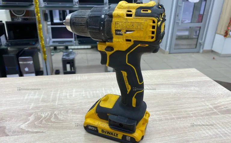 Аккумуляторная дрель-шуруповерт DeWALT DCD708N