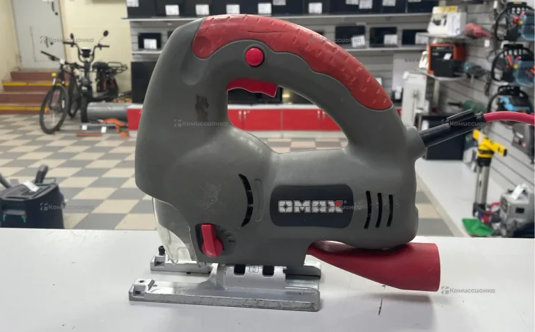Электролобзик OMAX 10208