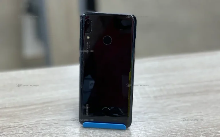 Huawei nova 3 4/128 ГБ