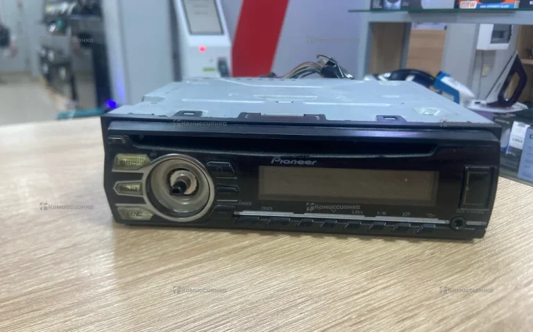 Автомагнитола  Pioneer DEH-1700UBG