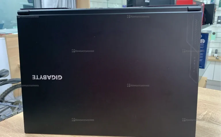 Ноутбук  GIGABYTE G6