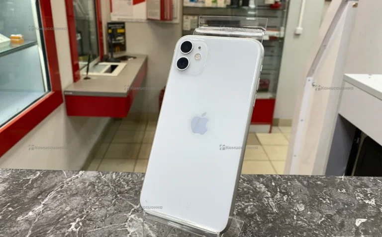 Apple iPhone 11 4/64 ГБ